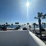 Sea View With Direct Access To Boulevard Apartman