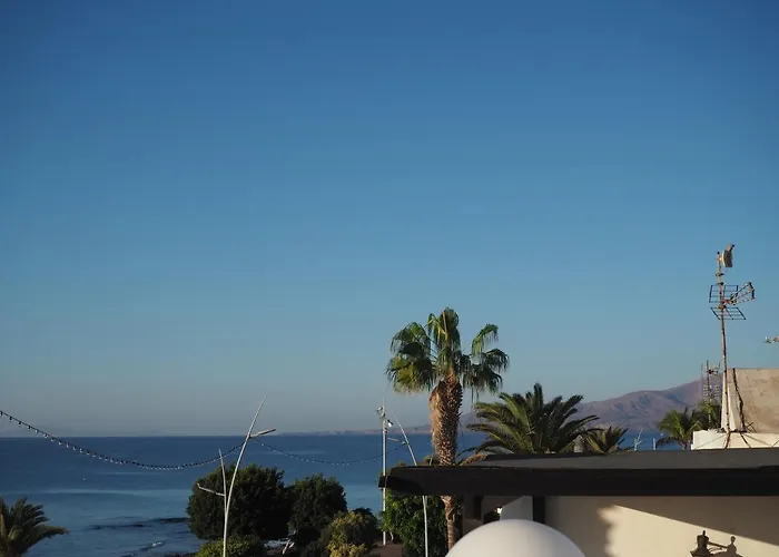 Sea View With Direct Access To Boulevard *