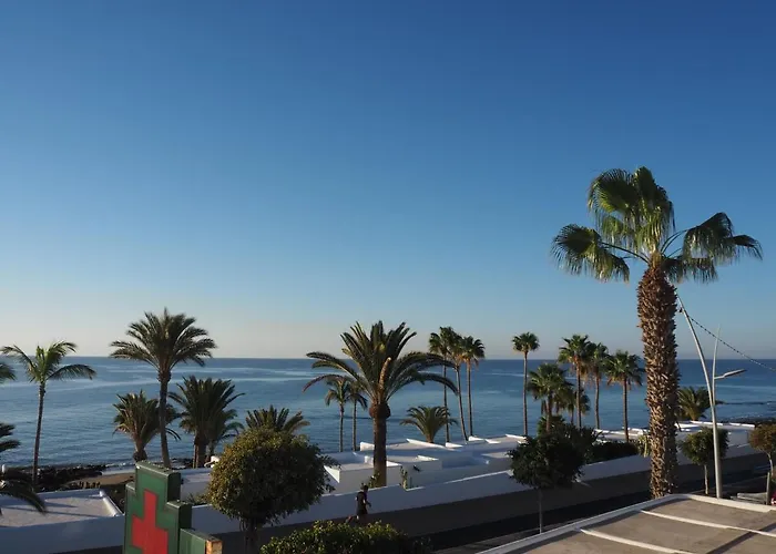 Sea View With Direct Access To Boulevard Lejlighed