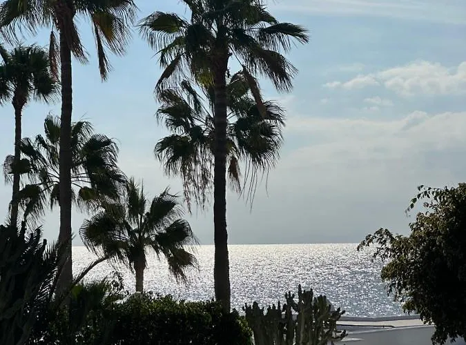 Apartment Sea View With Direct Access To Boulevard *