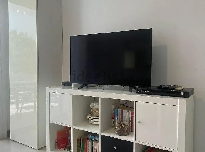 Sea View With Direct Access To Boulevard Apartment *